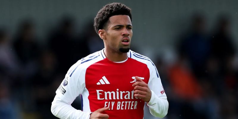 Cầu thủ trẻ đột phá Premier League 24/25: Top 5 xuất sắc 4 Cầu thủ trẻ đột phá Premier League 24/25 Nwaneri cho thấy sự đa năng